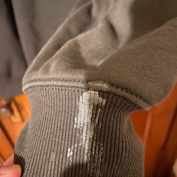 Carhart Dark Green Hoodie - Picture 6 of 6